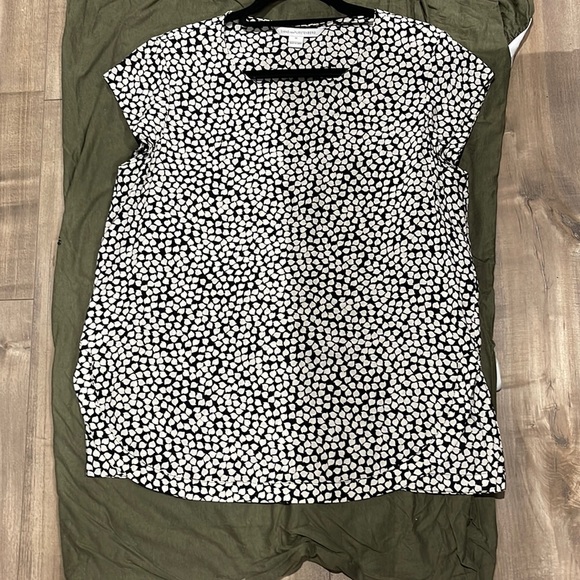 Dianevonfursternberg,size large, black / white,100 silk - Picture 1 of 6